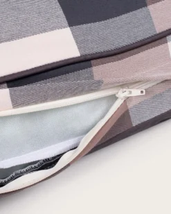 BLOCK PLAID PET BED - NAPPER