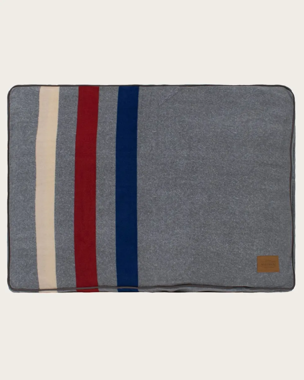 CABIN STRIPE PET BED - NAPPER