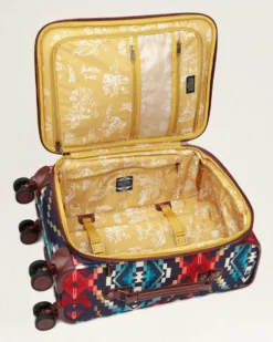 CARICO LAKE 20" SOFTSIDE SPINNER LUGGAGE
