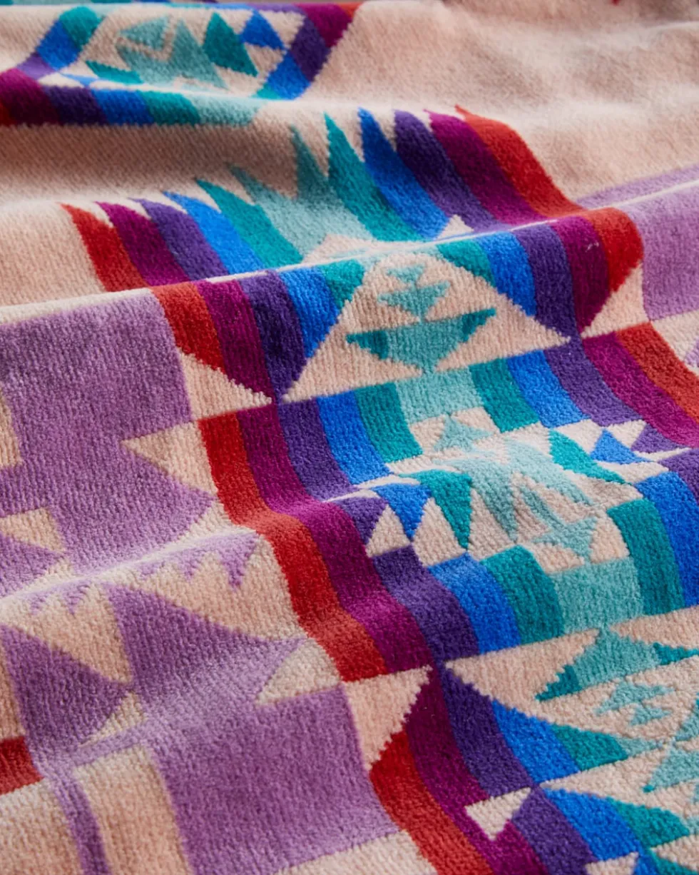 CHIEF JOSEPH TWEEN HOODED TOWEL