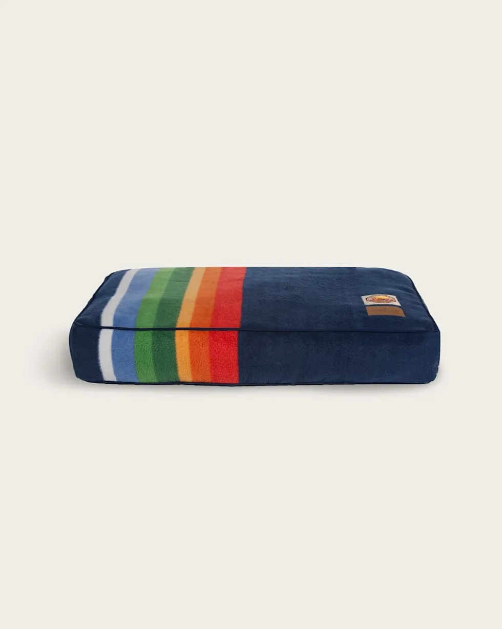 CRATER LAKE NATIONAL PARK PET BED - NAPPER