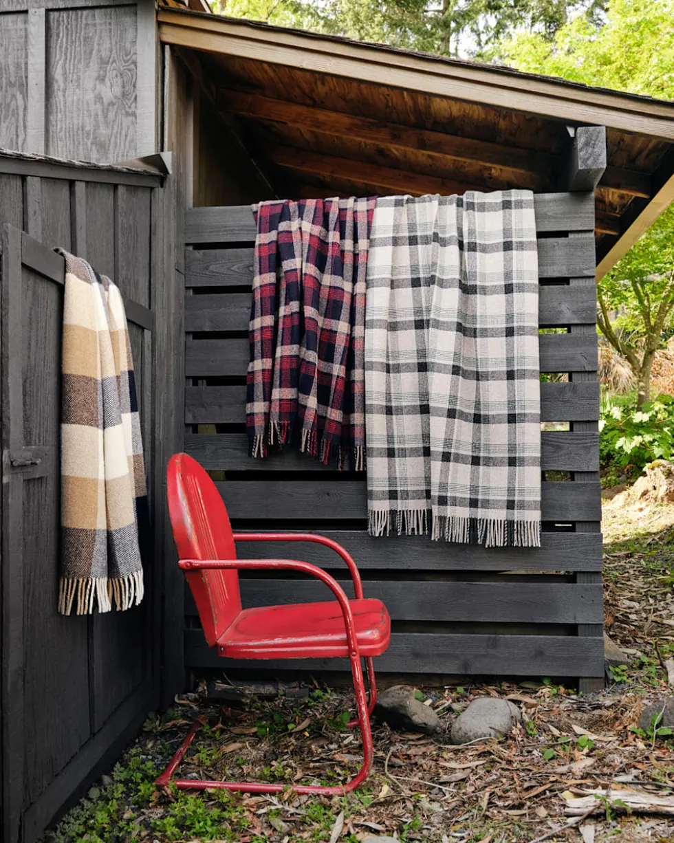 ECO-WISE WOOL FRINGED THROW