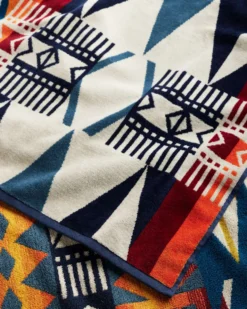 FIRE LEGEND TOWEL FOR TWO