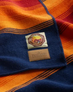 GRAND CANYON NATIONAL PARK THROW WITH CARRIER