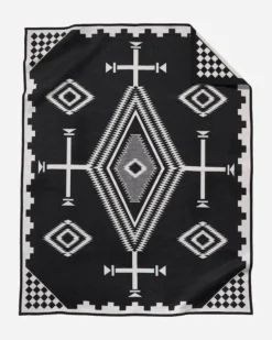 LOS OJOS JACQUARD BEDDING SET