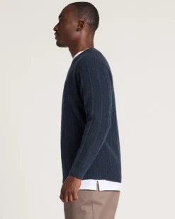 MEN'S MIXED STITCH MERINO V-NECK SWEATER