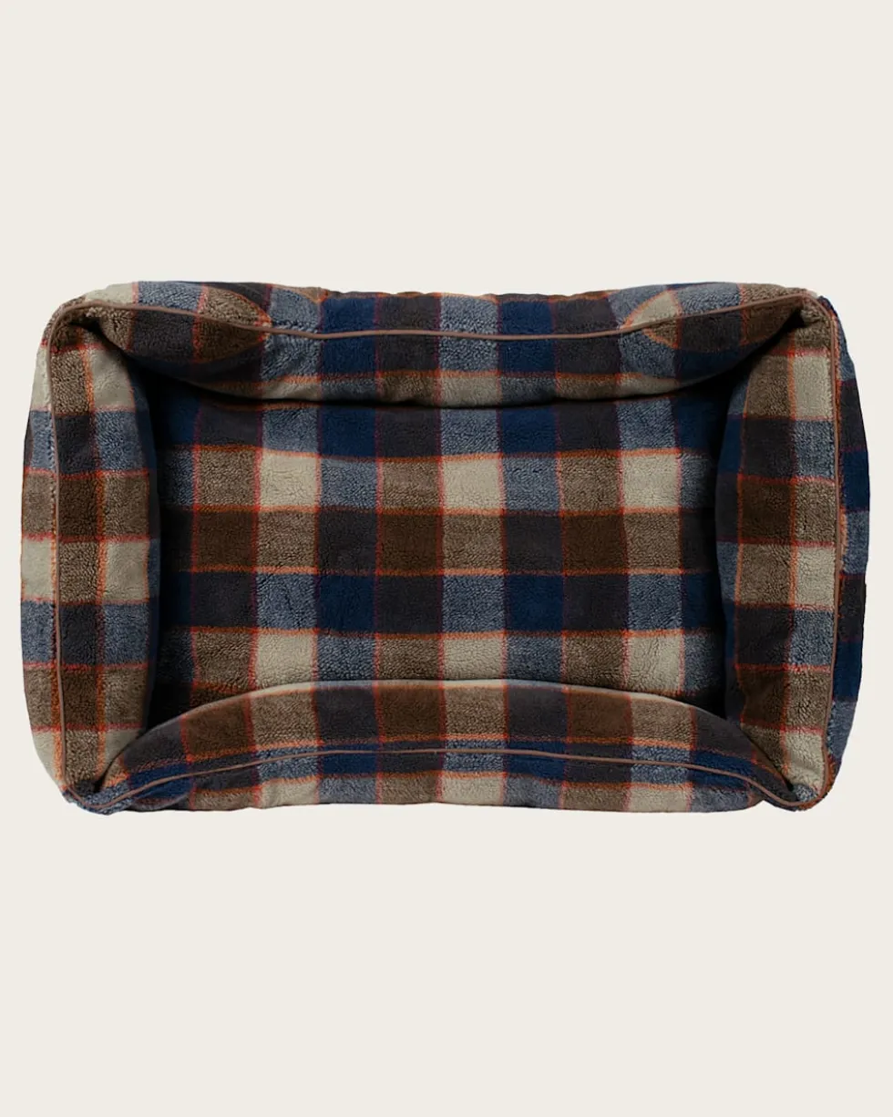 MOUNTAIN PLAID PET BED - KUDDLER