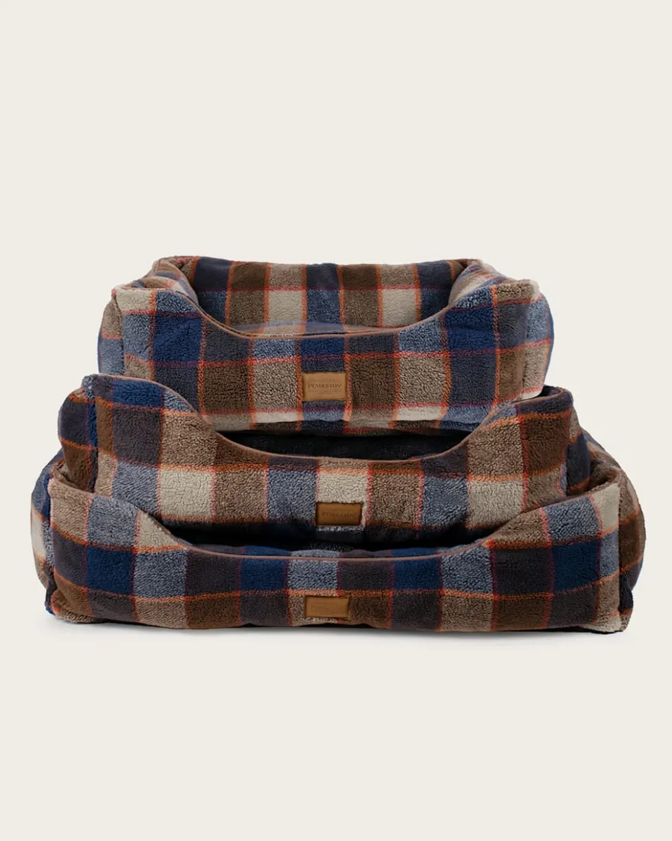 MOUNTAIN PLAID PET BED - KUDDLER