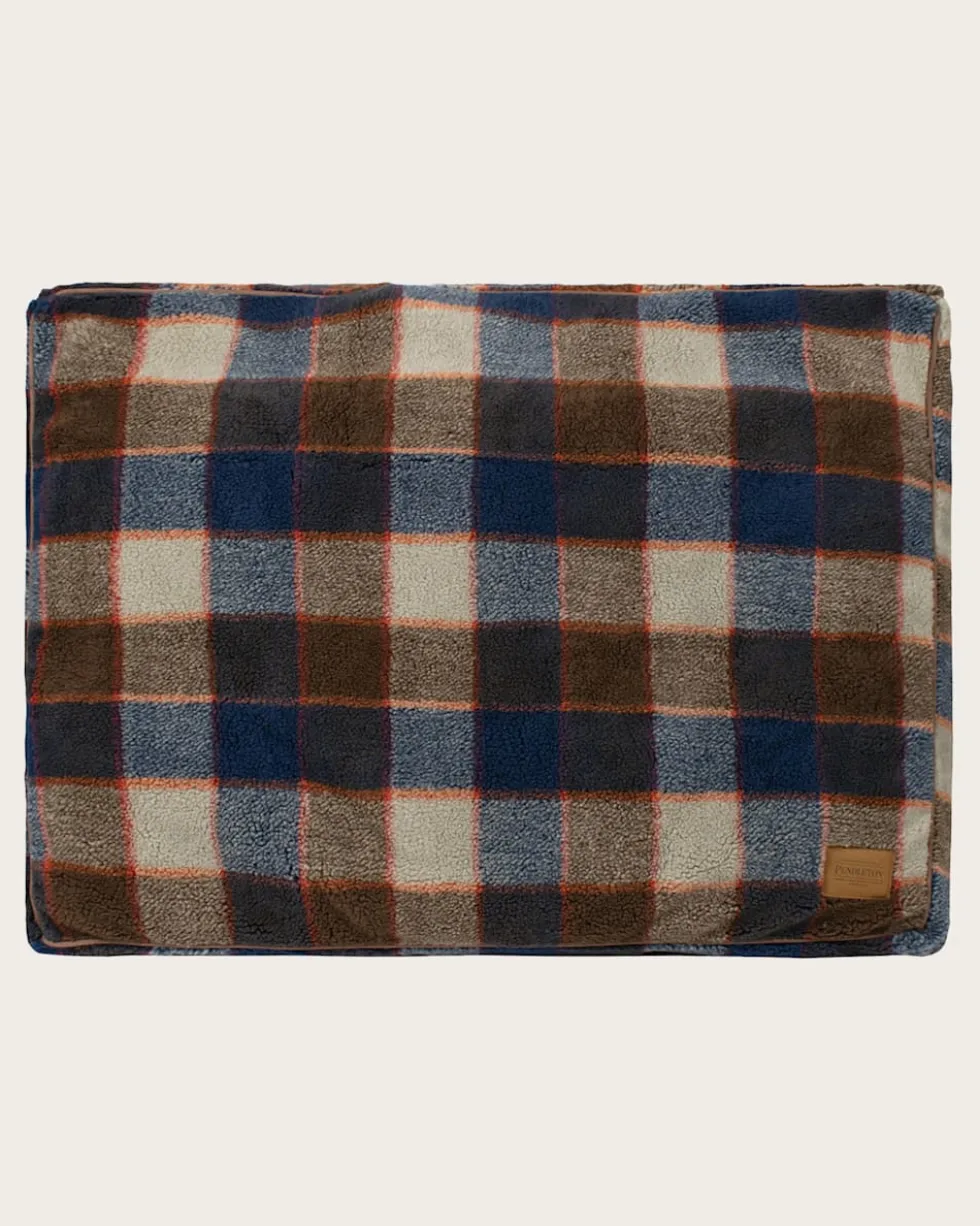 MOUNTAIN PLAID PET BED - NAPPER