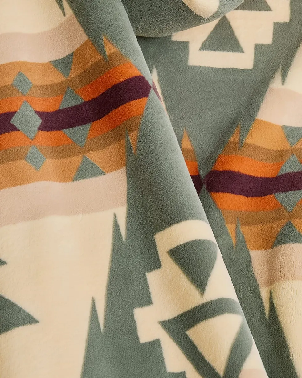 PLUSH REVERSIBLE THROW