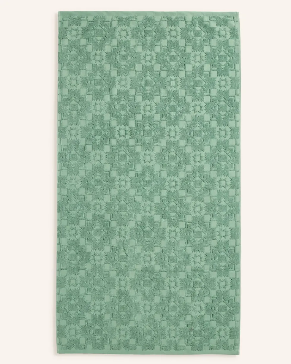 SCULPTED TOWEL COLLECTION
