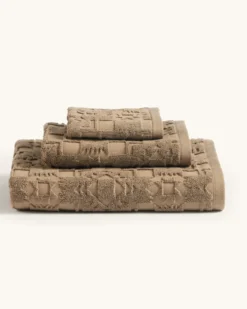 SCULPTED TOWEL COLLECTION