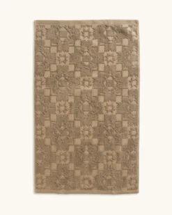 SCULPTED TOWEL COLLECTION