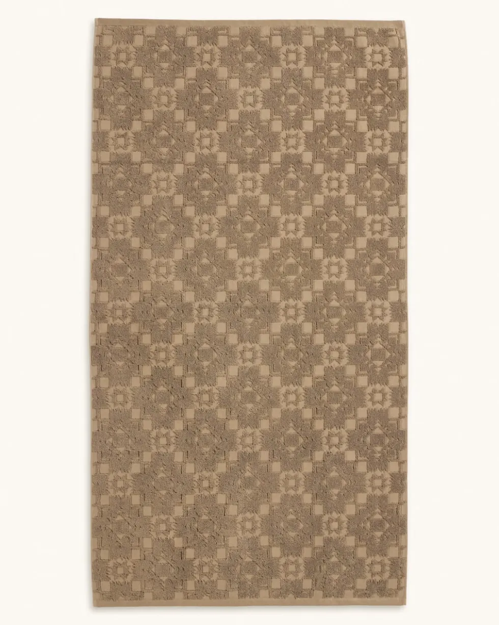 SCULPTED TOWEL COLLECTION