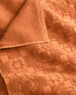 SCULPTED TOWEL COLLECTION