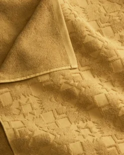 SCULPTED TOWEL COLLECTION