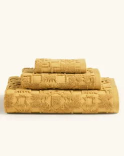 SCULPTED TOWEL COLLECTION