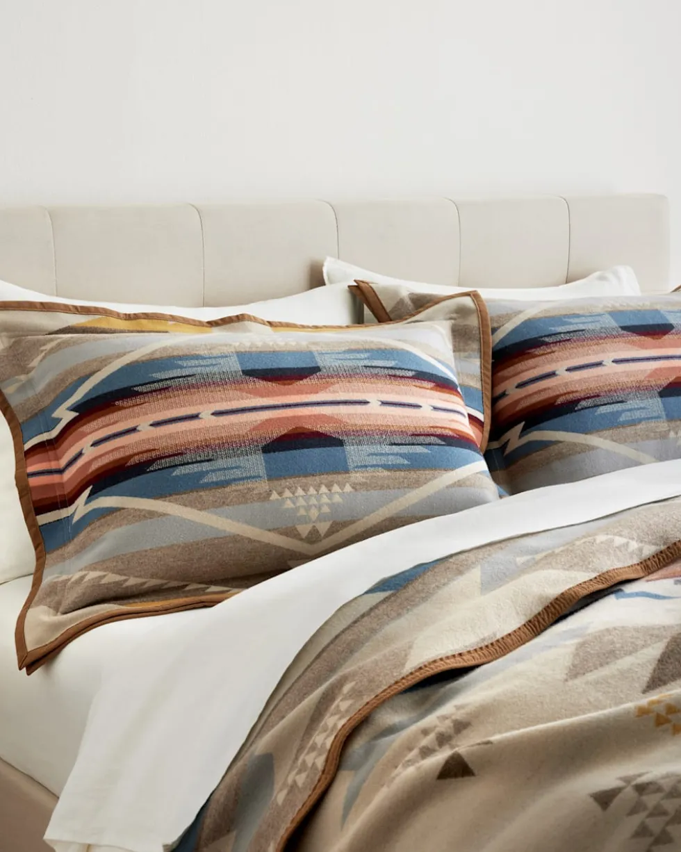 WHITE SANDS JACQUARD BEDDING SET