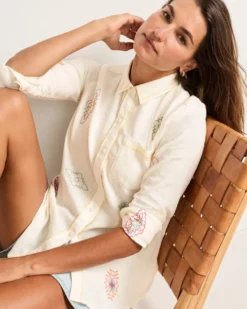 WOMEN'S EMBROIDERED PERFECT ONE POCKET SHIRT