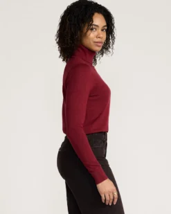 WOMEN'S MERINO TURTLENECK