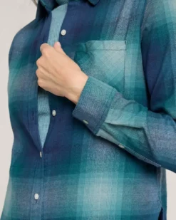 WOMEN'S PLAID COTTON FLANNEL RELAXED SHIRT
