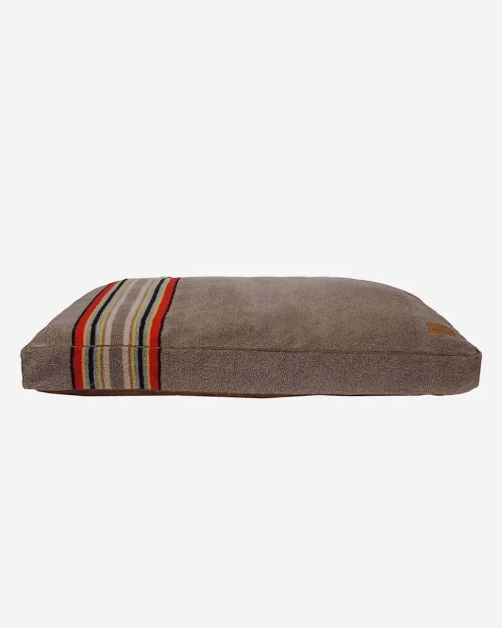 YAKIMA CAMP PET BED - NAPPER