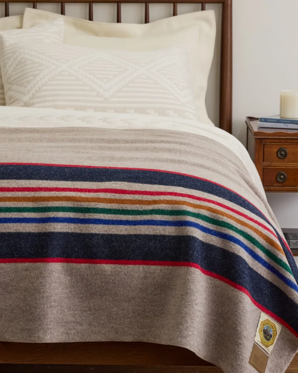 YELLOWSTONE NATIONAL PARK BLANKET