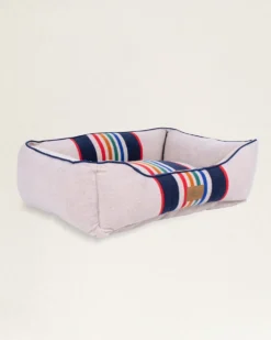 YELLOWSTONE NATIONAL PARK PET BED - KUDDLER