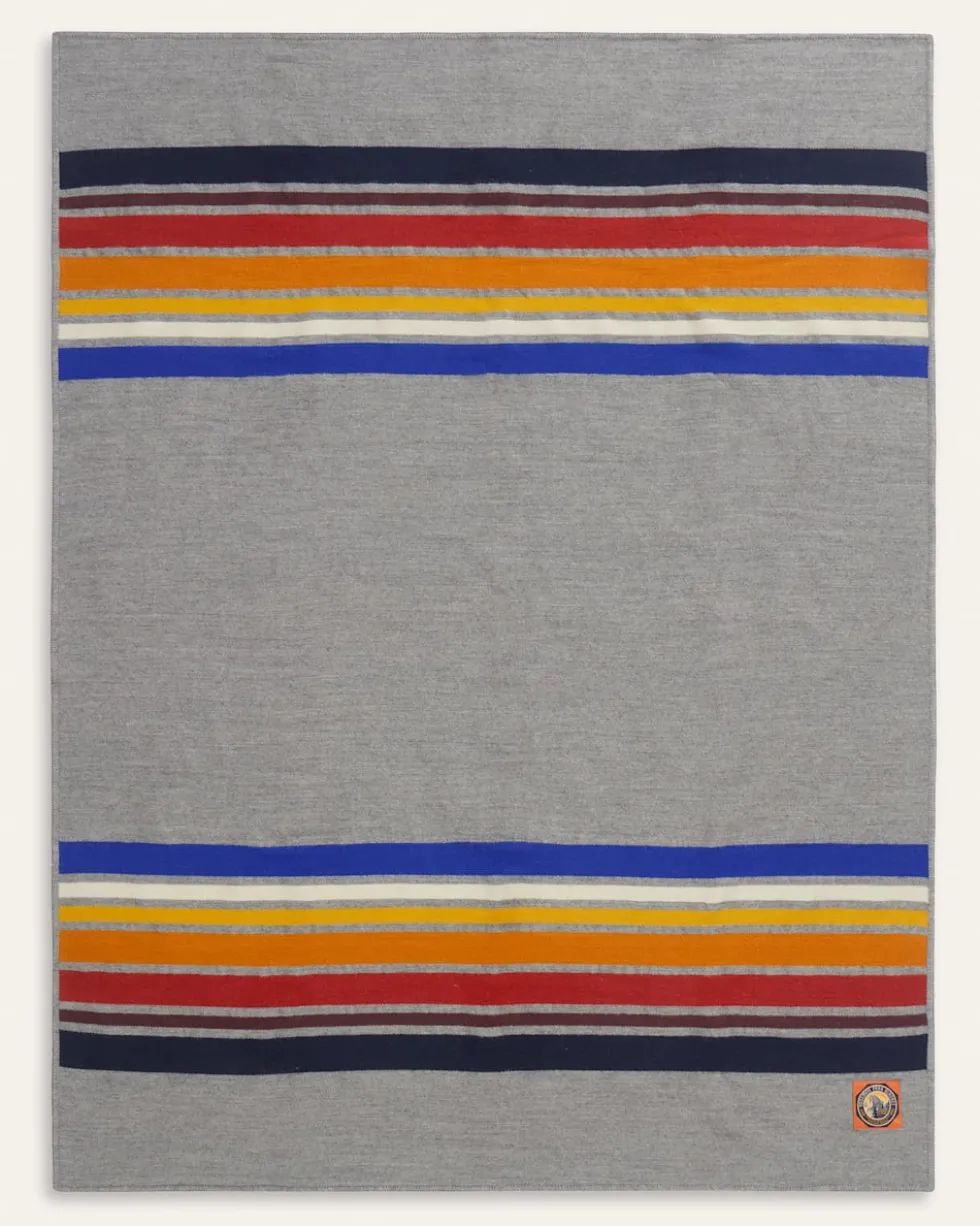 YOSEMITE NATIONAL PARK THROW WITH CARRIER